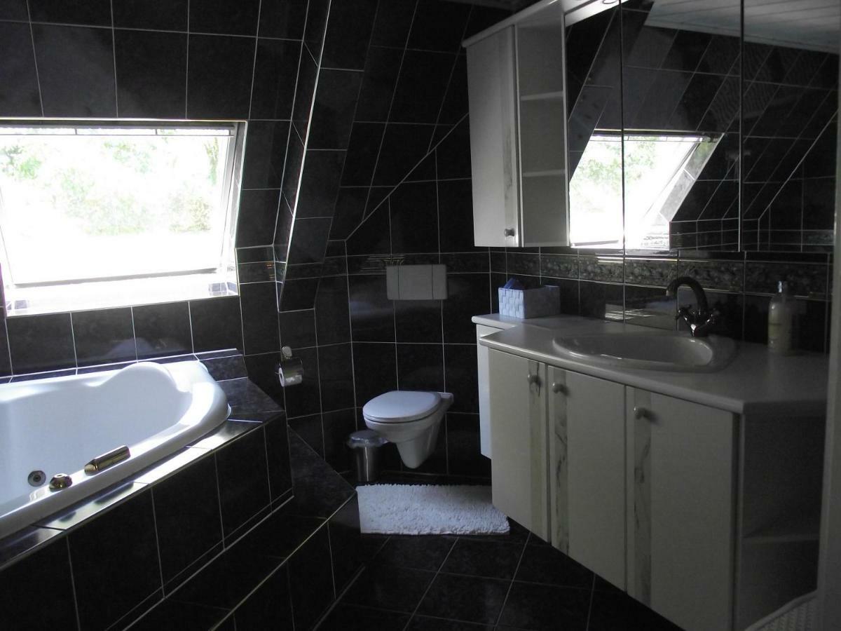 B&B Landgoed Sonneborghe Kollumerzwaag Esterno foto